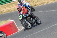 Vintage-motorcycle-club;eventdigitalimages;mallory-park;mallory-park-trackday-photographs;no-limits-trackdays;peter-wileman-photography;trackday-digital-images;trackday-photos;vmcc-festival-1000-bikes-photographs