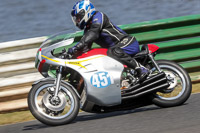Vintage-motorcycle-club;eventdigitalimages;mallory-park;mallory-park-trackday-photographs;no-limits-trackdays;peter-wileman-photography;trackday-digital-images;trackday-photos;vmcc-festival-1000-bikes-photographs