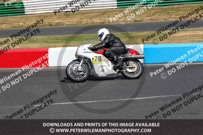 Vintage motorcycle club;eventdigitalimages;mallory park;mallory park trackday photographs;no limits trackdays;peter wileman photography;trackday digital images;trackday photos;vmcc festival 1000 bikes photographs