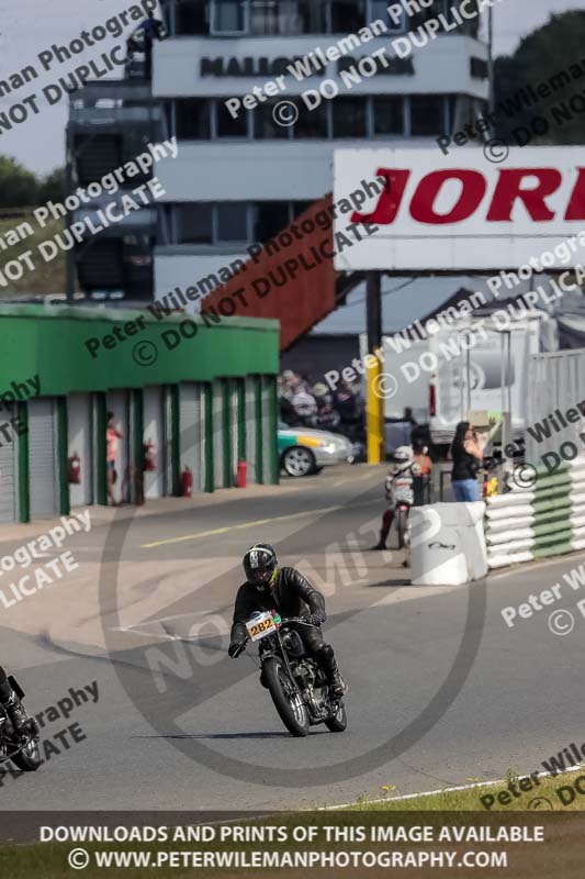 Vintage motorcycle club;eventdigitalimages;mallory park;mallory park trackday photographs;no limits trackdays;peter wileman photography;trackday digital images;trackday photos;vmcc festival 1000 bikes photographs