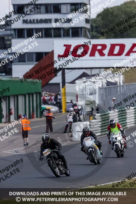 Vintage motorcycle club;eventdigitalimages;mallory park;mallory park trackday photographs;no limits trackdays;peter wileman photography;trackday digital images;trackday photos;vmcc festival 1000 bikes photographs