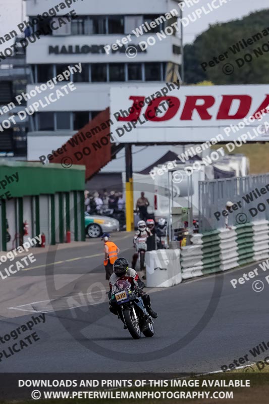 Vintage motorcycle club;eventdigitalimages;mallory park;mallory park trackday photographs;no limits trackdays;peter wileman photography;trackday digital images;trackday photos;vmcc festival 1000 bikes photographs