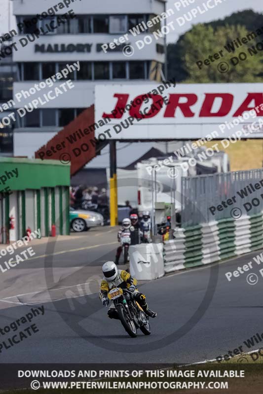 Vintage motorcycle club;eventdigitalimages;mallory park;mallory park trackday photographs;no limits trackdays;peter wileman photography;trackday digital images;trackday photos;vmcc festival 1000 bikes photographs