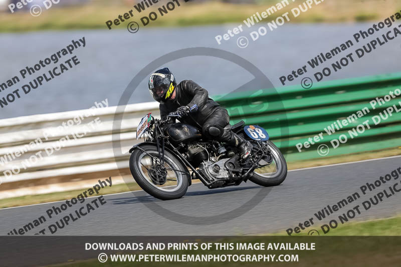 Vintage motorcycle club;eventdigitalimages;mallory park;mallory park trackday photographs;no limits trackdays;peter wileman photography;trackday digital images;trackday photos;vmcc festival 1000 bikes photographs