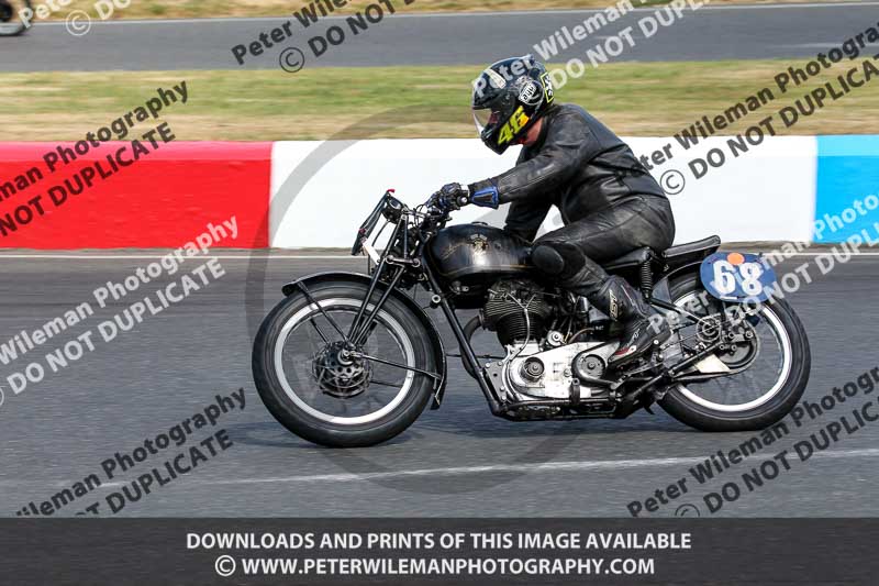 Vintage motorcycle club;eventdigitalimages;mallory park;mallory park trackday photographs;no limits trackdays;peter wileman photography;trackday digital images;trackday photos;vmcc festival 1000 bikes photographs