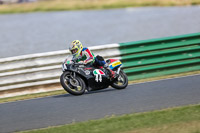 Vintage-motorcycle-club;eventdigitalimages;mallory-park;mallory-park-trackday-photographs;no-limits-trackdays;peter-wileman-photography;trackday-digital-images;trackday-photos;vmcc-festival-1000-bikes-photographs