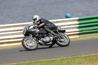 Vintage-motorcycle-club;eventdigitalimages;mallory-park;mallory-park-trackday-photographs;no-limits-trackdays;peter-wileman-photography;trackday-digital-images;trackday-photos;vmcc-festival-1000-bikes-photographs