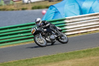 Vintage-motorcycle-club;eventdigitalimages;mallory-park;mallory-park-trackday-photographs;no-limits-trackdays;peter-wileman-photography;trackday-digital-images;trackday-photos;vmcc-festival-1000-bikes-photographs