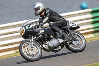 Vintage-motorcycle-club;eventdigitalimages;mallory-park;mallory-park-trackday-photographs;no-limits-trackdays;peter-wileman-photography;trackday-digital-images;trackday-photos;vmcc-festival-1000-bikes-photographs