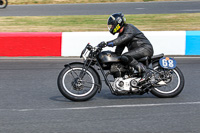 Vintage-motorcycle-club;eventdigitalimages;mallory-park;mallory-park-trackday-photographs;no-limits-trackdays;peter-wileman-photography;trackday-digital-images;trackday-photos;vmcc-festival-1000-bikes-photographs