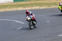 Vintage-motorcycle-club;eventdigitalimages;mallory-park;mallory-park-trackday-photographs;no-limits-trackdays;peter-wileman-photography;trackday-digital-images;trackday-photos;vmcc-festival-1000-bikes-photographs