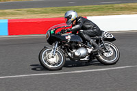 Vintage-motorcycle-club;eventdigitalimages;mallory-park;mallory-park-trackday-photographs;no-limits-trackdays;peter-wileman-photography;trackday-digital-images;trackday-photos;vmcc-festival-1000-bikes-photographs