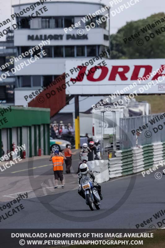 Vintage motorcycle club;eventdigitalimages;mallory park;mallory park trackday photographs;no limits trackdays;peter wileman photography;trackday digital images;trackday photos;vmcc festival 1000 bikes photographs
