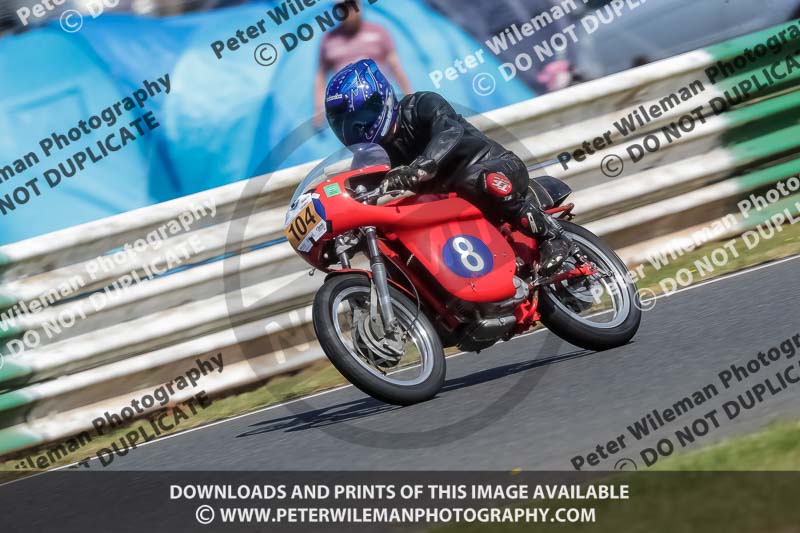 Vintage motorcycle club;eventdigitalimages;mallory park;mallory park trackday photographs;no limits trackdays;peter wileman photography;trackday digital images;trackday photos;vmcc festival 1000 bikes photographs