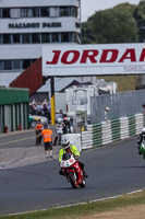 Vintage-motorcycle-club;eventdigitalimages;mallory-park;mallory-park-trackday-photographs;no-limits-trackdays;peter-wileman-photography;trackday-digital-images;trackday-photos;vmcc-festival-1000-bikes-photographs