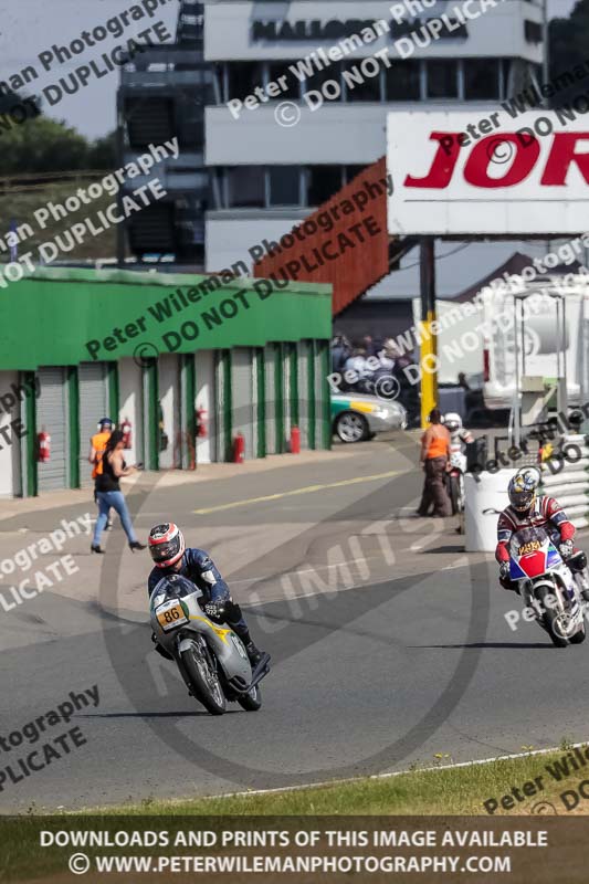 Vintage motorcycle club;eventdigitalimages;mallory park;mallory park trackday photographs;no limits trackdays;peter wileman photography;trackday digital images;trackday photos;vmcc festival 1000 bikes photographs