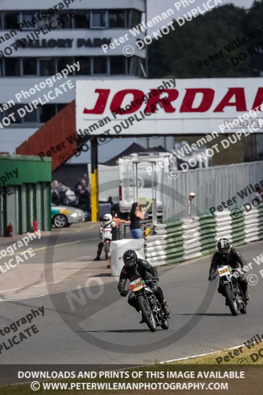 Vintage motorcycle club;eventdigitalimages;mallory park;mallory park trackday photographs;no limits trackdays;peter wileman photography;trackday digital images;trackday photos;vmcc festival 1000 bikes photographs