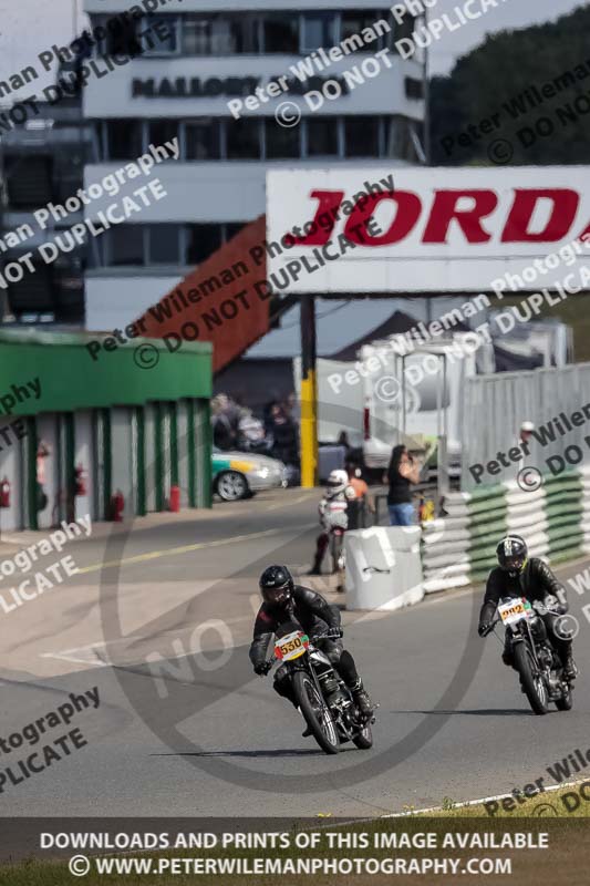 Vintage motorcycle club;eventdigitalimages;mallory park;mallory park trackday photographs;no limits trackdays;peter wileman photography;trackday digital images;trackday photos;vmcc festival 1000 bikes photographs