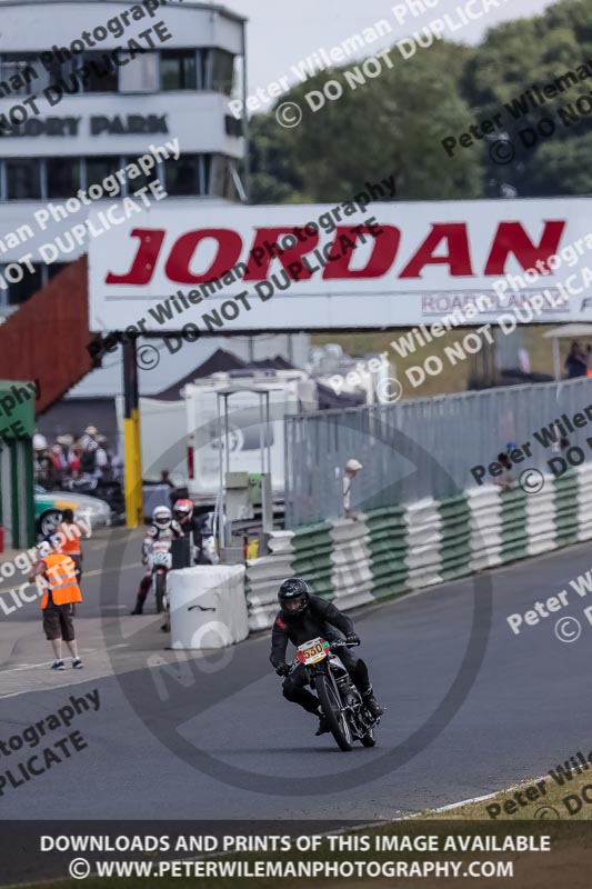 Vintage motorcycle club;eventdigitalimages;mallory park;mallory park trackday photographs;no limits trackdays;peter wileman photography;trackday digital images;trackday photos;vmcc festival 1000 bikes photographs