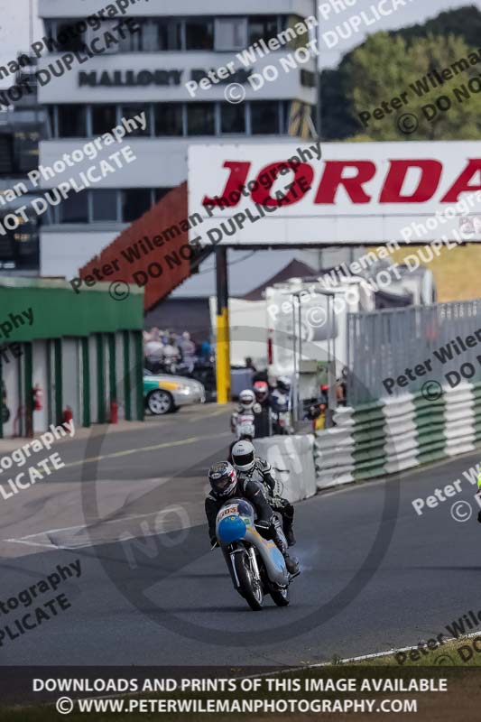 Vintage motorcycle club;eventdigitalimages;mallory park;mallory park trackday photographs;no limits trackdays;peter wileman photography;trackday digital images;trackday photos;vmcc festival 1000 bikes photographs