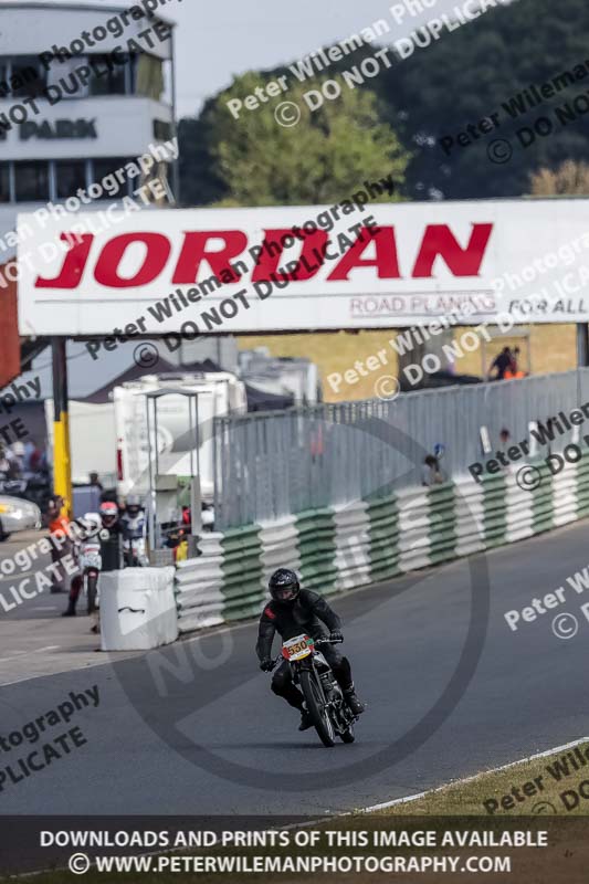 Vintage motorcycle club;eventdigitalimages;mallory park;mallory park trackday photographs;no limits trackdays;peter wileman photography;trackday digital images;trackday photos;vmcc festival 1000 bikes photographs