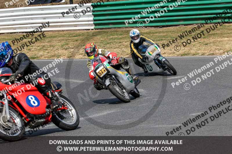 Vintage motorcycle club;eventdigitalimages;mallory park;mallory park trackday photographs;no limits trackdays;peter wileman photography;trackday digital images;trackday photos;vmcc festival 1000 bikes photographs