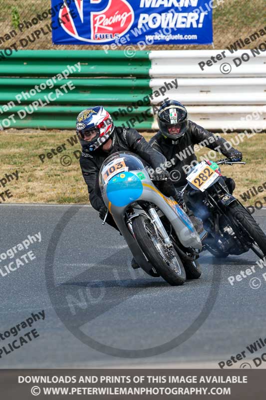 Vintage motorcycle club;eventdigitalimages;mallory park;mallory park trackday photographs;no limits trackdays;peter wileman photography;trackday digital images;trackday photos;vmcc festival 1000 bikes photographs