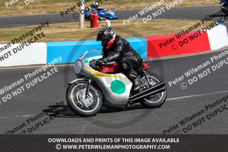 Vintage motorcycle club;eventdigitalimages;mallory park;mallory park trackday photographs;no limits trackdays;peter wileman photography;trackday digital images;trackday photos;vmcc festival 1000 bikes photographs