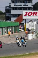 Vintage-motorcycle-club;eventdigitalimages;mallory-park;mallory-park-trackday-photographs;no-limits-trackdays;peter-wileman-photography;trackday-digital-images;trackday-photos;vmcc-festival-1000-bikes-photographs