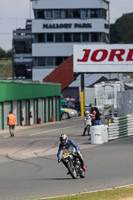 Vintage-motorcycle-club;eventdigitalimages;mallory-park;mallory-park-trackday-photographs;no-limits-trackdays;peter-wileman-photography;trackday-digital-images;trackday-photos;vmcc-festival-1000-bikes-photographs