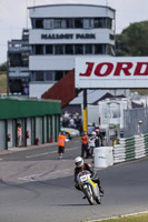 Vintage-motorcycle-club;eventdigitalimages;mallory-park;mallory-park-trackday-photographs;no-limits-trackdays;peter-wileman-photography;trackday-digital-images;trackday-photos;vmcc-festival-1000-bikes-photographs