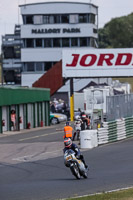 Vintage-motorcycle-club;eventdigitalimages;mallory-park;mallory-park-trackday-photographs;no-limits-trackdays;peter-wileman-photography;trackday-digital-images;trackday-photos;vmcc-festival-1000-bikes-photographs