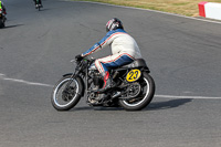 Vintage-motorcycle-club;eventdigitalimages;mallory-park;mallory-park-trackday-photographs;no-limits-trackdays;peter-wileman-photography;trackday-digital-images;trackday-photos;vmcc-festival-1000-bikes-photographs
