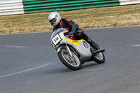 Vintage-motorcycle-club;eventdigitalimages;mallory-park;mallory-park-trackday-photographs;no-limits-trackdays;peter-wileman-photography;trackday-digital-images;trackday-photos;vmcc-festival-1000-bikes-photographs