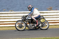 Vintage-motorcycle-club;eventdigitalimages;mallory-park;mallory-park-trackday-photographs;no-limits-trackdays;peter-wileman-photography;trackday-digital-images;trackday-photos;vmcc-festival-1000-bikes-photographs