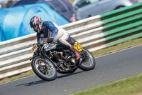 Vintage-motorcycle-club;eventdigitalimages;mallory-park;mallory-park-trackday-photographs;no-limits-trackdays;peter-wileman-photography;trackday-digital-images;trackday-photos;vmcc-festival-1000-bikes-photographs
