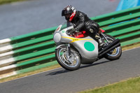 Vintage-motorcycle-club;eventdigitalimages;mallory-park;mallory-park-trackday-photographs;no-limits-trackdays;peter-wileman-photography;trackday-digital-images;trackday-photos;vmcc-festival-1000-bikes-photographs