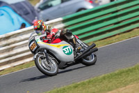 Vintage-motorcycle-club;eventdigitalimages;mallory-park;mallory-park-trackday-photographs;no-limits-trackdays;peter-wileman-photography;trackday-digital-images;trackday-photos;vmcc-festival-1000-bikes-photographs