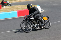 Vintage-motorcycle-club;eventdigitalimages;mallory-park;mallory-park-trackday-photographs;no-limits-trackdays;peter-wileman-photography;trackday-digital-images;trackday-photos;vmcc-festival-1000-bikes-photographs