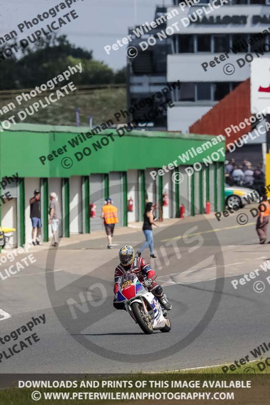 Vintage motorcycle club;eventdigitalimages;mallory park;mallory park trackday photographs;no limits trackdays;peter wileman photography;trackday digital images;trackday photos;vmcc festival 1000 bikes photographs