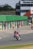 Vintage-motorcycle-club;eventdigitalimages;mallory-park;mallory-park-trackday-photographs;no-limits-trackdays;peter-wileman-photography;trackday-digital-images;trackday-photos;vmcc-festival-1000-bikes-photographs