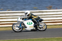 Vintage-motorcycle-club;eventdigitalimages;mallory-park;mallory-park-trackday-photographs;no-limits-trackdays;peter-wileman-photography;trackday-digital-images;trackday-photos;vmcc-festival-1000-bikes-photographs