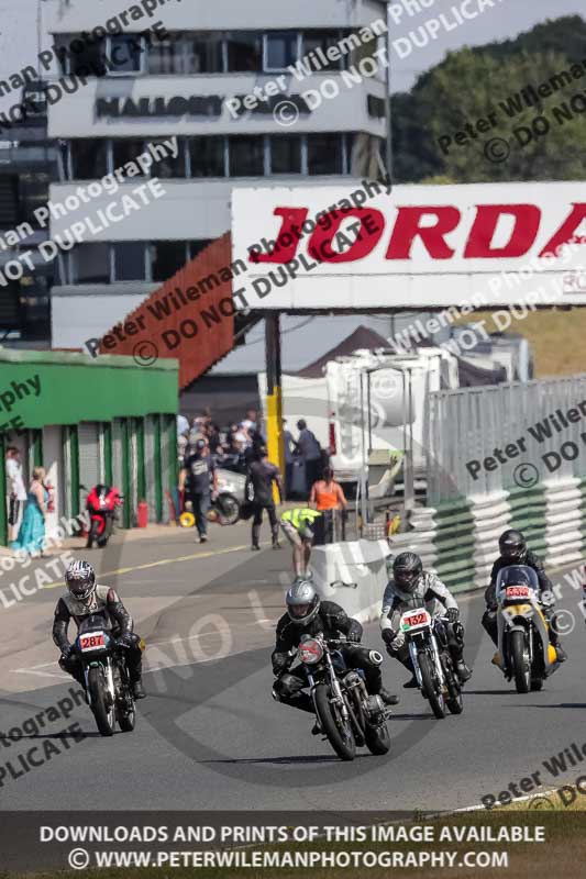 Vintage motorcycle club;eventdigitalimages;mallory park;mallory park trackday photographs;no limits trackdays;peter wileman photography;trackday digital images;trackday photos;vmcc festival 1000 bikes photographs