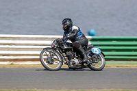 Vintage-motorcycle-club;eventdigitalimages;mallory-park;mallory-park-trackday-photographs;no-limits-trackdays;peter-wileman-photography;trackday-digital-images;trackday-photos;vmcc-festival-1000-bikes-photographs