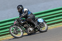 Vintage-motorcycle-club;eventdigitalimages;mallory-park;mallory-park-trackday-photographs;no-limits-trackdays;peter-wileman-photography;trackday-digital-images;trackday-photos;vmcc-festival-1000-bikes-photographs