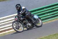 Vintage-motorcycle-club;eventdigitalimages;mallory-park;mallory-park-trackday-photographs;no-limits-trackdays;peter-wileman-photography;trackday-digital-images;trackday-photos;vmcc-festival-1000-bikes-photographs