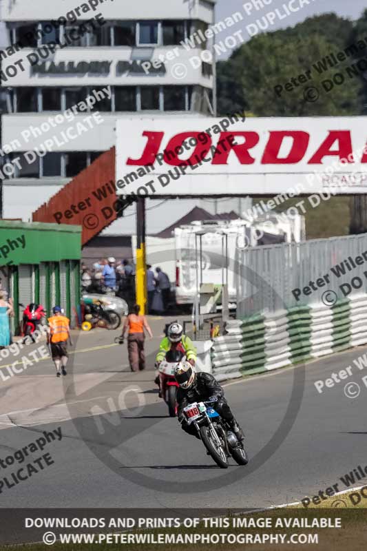 Vintage motorcycle club;eventdigitalimages;mallory park;mallory park trackday photographs;no limits trackdays;peter wileman photography;trackday digital images;trackday photos;vmcc festival 1000 bikes photographs