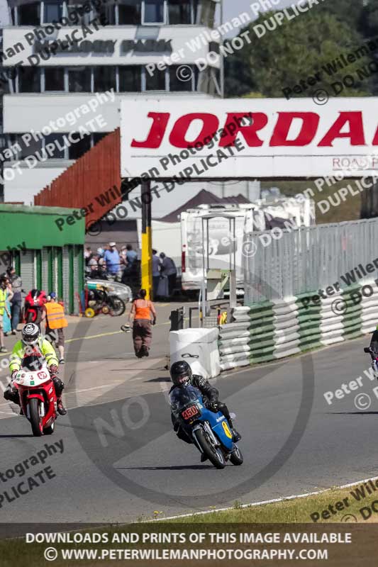 Vintage motorcycle club;eventdigitalimages;mallory park;mallory park trackday photographs;no limits trackdays;peter wileman photography;trackday digital images;trackday photos;vmcc festival 1000 bikes photographs