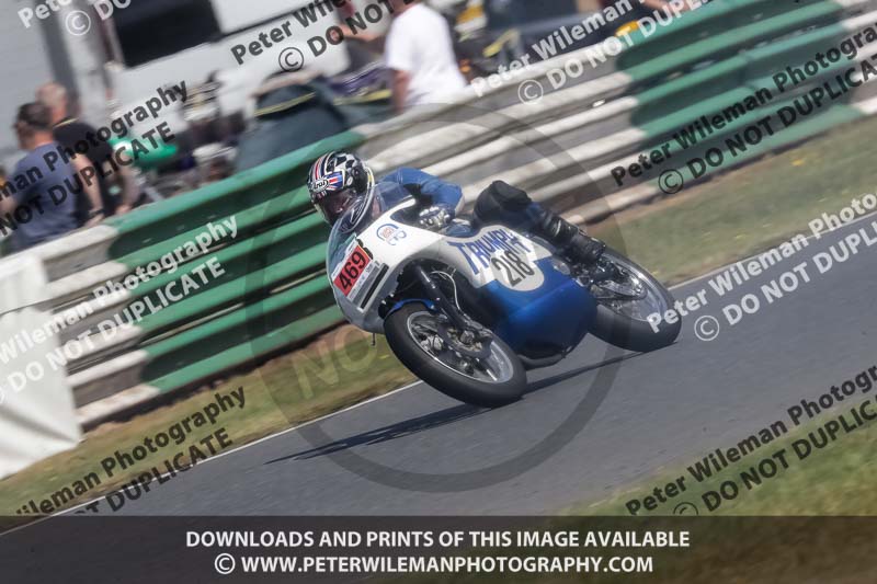 Vintage motorcycle club;eventdigitalimages;mallory park;mallory park trackday photographs;no limits trackdays;peter wileman photography;trackday digital images;trackday photos;vmcc festival 1000 bikes photographs