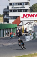 Vintage-motorcycle-club;eventdigitalimages;mallory-park;mallory-park-trackday-photographs;no-limits-trackdays;peter-wileman-photography;trackday-digital-images;trackday-photos;vmcc-festival-1000-bikes-photographs